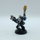 Warhammer 40k: Space Marines Metal Chaplain (AW093)