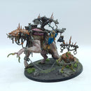 Warhammer Age of Sigmar: Orruk Warclans Snatchaboss on Sludgeraker - Painted (BQ026)
