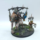 Warhammer Age of Sigmar: Orruk Warclans Snatchaboss on Sludgeraker - Painted (BQ026)