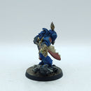 Warhammer 40k: Space Marine Blood Angels Librarian- Painted (BR017)