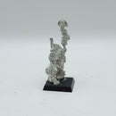 Warhammer The Old World: Lizardmen Metal Skink Priest (AT192)