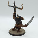 Warhammer The Old World: Beastmen Brayherd Metal Minotaur Standard Bearer (AW201)