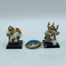 Warhammer The Old World: Dwarfen Mountain Holds Metal King Alrik on Shieldbearers (BH185)