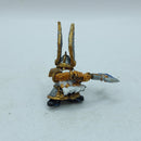 Warhammer The Old World: Dwarfen Mountain Holds Metal King Alrik on Shieldbearers (BH185)