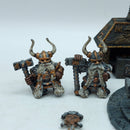 Warhammer The Old World: Dwarfen Mountain Holds Metal Anvil of Doom (BO194)
