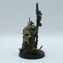 Warhammer Age of Sigmar: Orruk Warclans Swampcalla Shaman with Pot-Grot (BN094)
