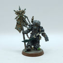Warhammer 40k: Death Guard Icon Bearer - Painted (AT080)