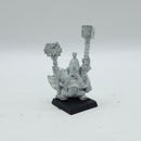 Warhammer The Old World: Metal Dwarf 4th Edition Runesmith (AC190)