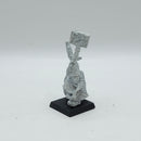 Warhammer The Old World: Metal Dwarf 4th Edition Runesmith (AC190)