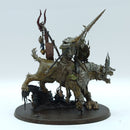 Warhammer Age of Sigmar: Orruk Warclans Killaboss on Great Gnashtoof (ADZ01)