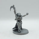 Warhammer 40k: Necrons Overlord with Resurrection Orb (BH040)