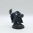 Warhammer Horus Heresy: Space Marine Raven Guard Chaplain/Praetor - Painted (AD211)