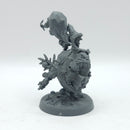Warhammer 40k: Commemorative Series Da Red Gobbo and Bounca (AT042)