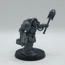 Warhammer 40k: Space Marines Chaplain in Terminator Armour (AJ095)