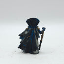 Warhammer 40k: T'au Empire Finecast Ethereal with Honour Blades and Guards (AO030)