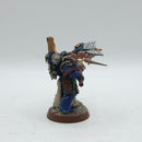 Warhammer 40k: Space Marine Crimson Fists Librarian - Well Painted (BH144)