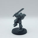 Warhammer 40k: Space Marines Ultramarines Lieutenant Titus (AZ178)