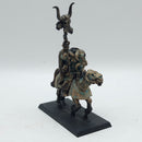 Warhammer The Old World: Warriors of Chaos Metal Sorcerer of Chaos on Chaos Steed (AC038)