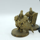 Warhammer 40k: Adeptus Custodes Custodian Guard (AW177)