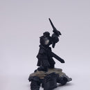 Warhammer 40k: Space Marines Lieutenant With Relic Shield Deathwatch BI121