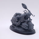 Warhammer 40k: Space Marines Chaplain on Bike BN052