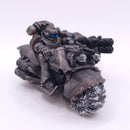 Warhammer 40k: Space Marines Attack Bike Iron Warriors AJ057