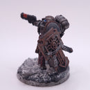 Warhammer 40K: Space Marines Lieutenant with Storm Shield Iron Warriors BJ105