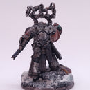 Warhammer 40k: Space Marines Apothecary Iron Warriors  BO165