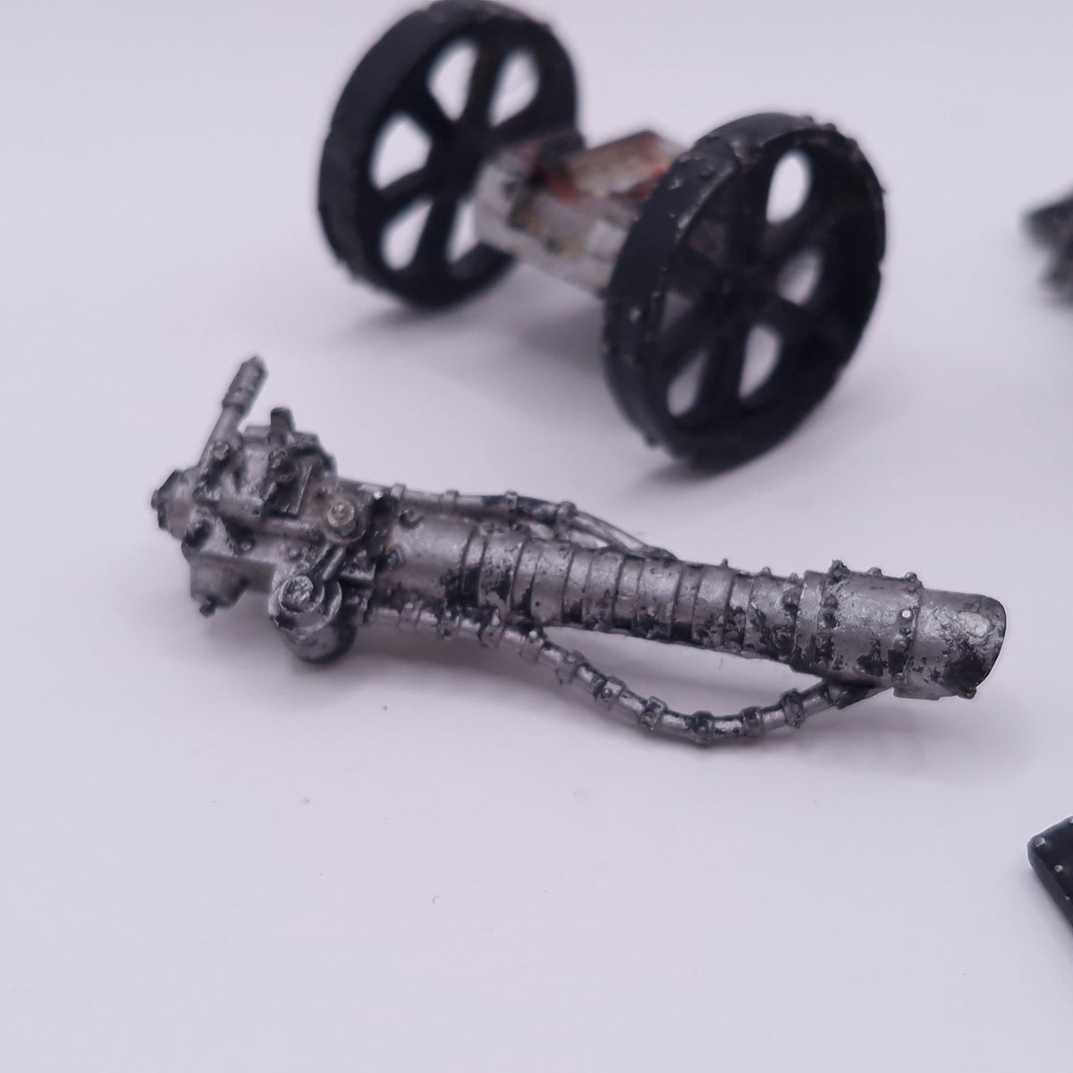 Warhammer 40k: Ork Metal Splatta Cannon And Zzap Gun AJ236
