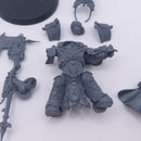 Warhammer 40k: Adeptus Custodes Shield-Captain in Allarus Terminator Armour AP023