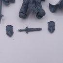 Warhammer 40k: Adeptus Custodes Shield-Captain in Allarus Terminator Armour AQ051