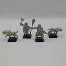 Warhammer Mordheim Witch Hunter Priest and Dogs - Metal OOP BN044