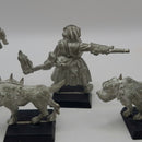 Warhammer Mordheim Witch Hunter Priest and Dogs - Metal OOP BN044