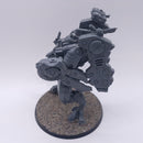 Warhammer 40k: T'au XV104 Riptide Battlesuit AU083