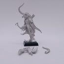 Warhammer Fantasy: Metal Wood Elf Lord with Bow AC240