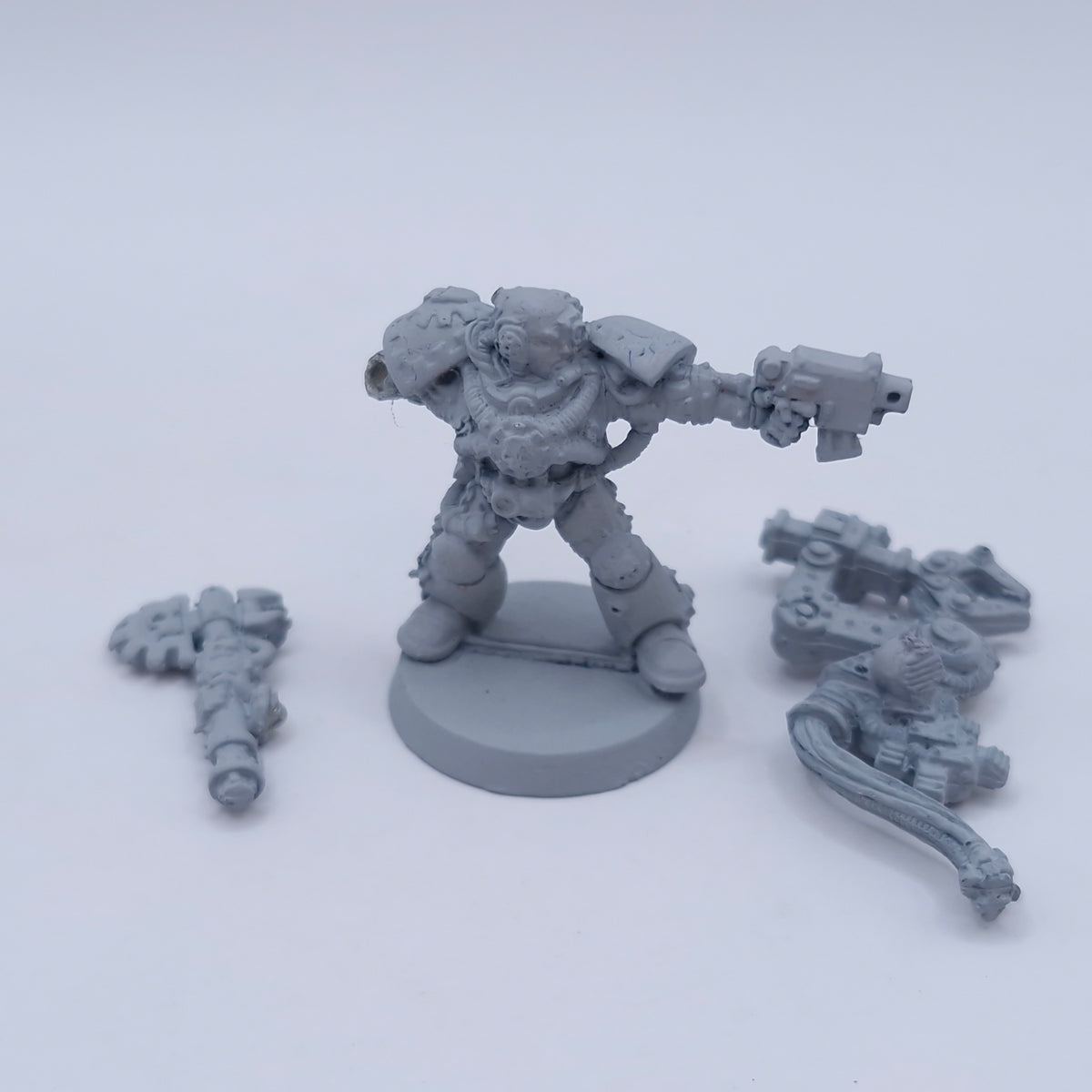 Warhammer 40k: Space Marines 2nd Edition Metal Techmarine BO042