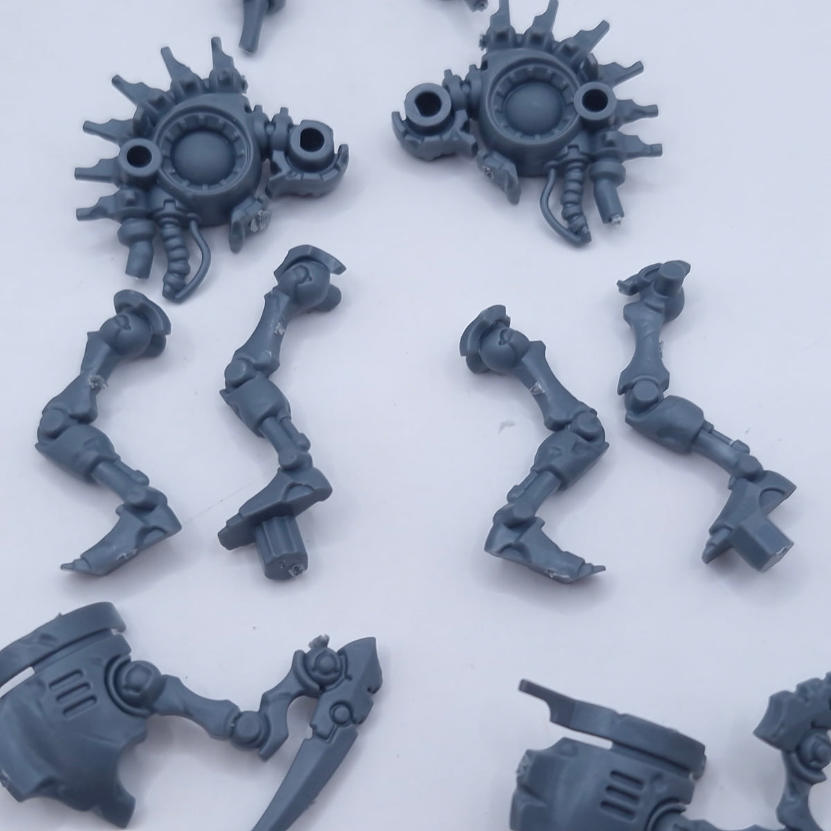 Warhammer 40k: Necron Plasmancer with Cryptothralls Unassembled BP098