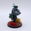 Warhammer 40k: Adeptus Custodes Blade Champion Painted AQ135
