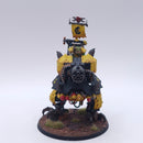 Warhammer 40k: Orks Ork Big Mek Dakkarig Painted AQ102