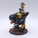 Warhammer 40k: Orks Ork Big Mek Dakkarig Painted AQ102