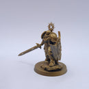 Warhammer 40k: Adeptus Custodes Shield Captain AT200