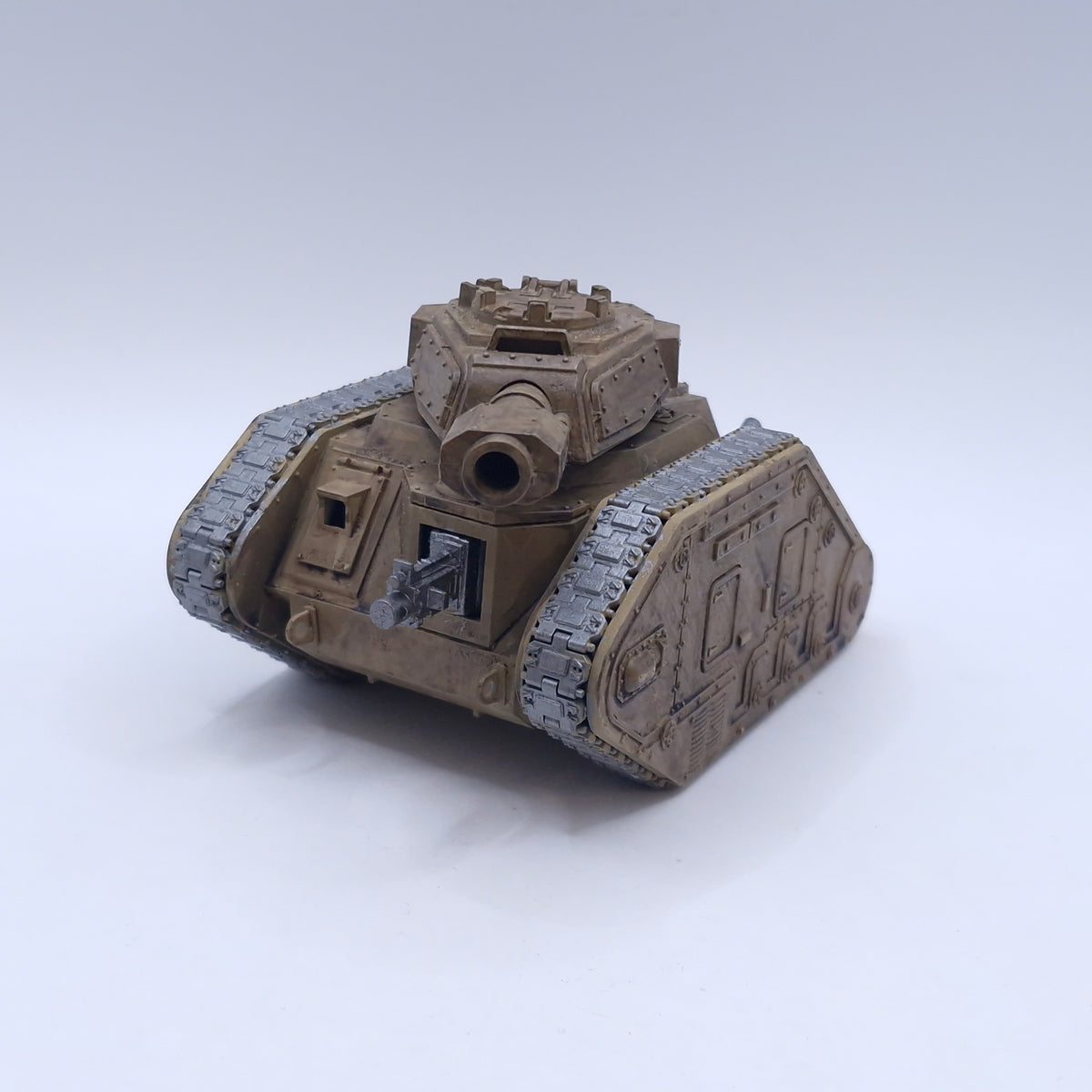 Warhammer 40k: Astra Militarum Leman Russ Painted BC044