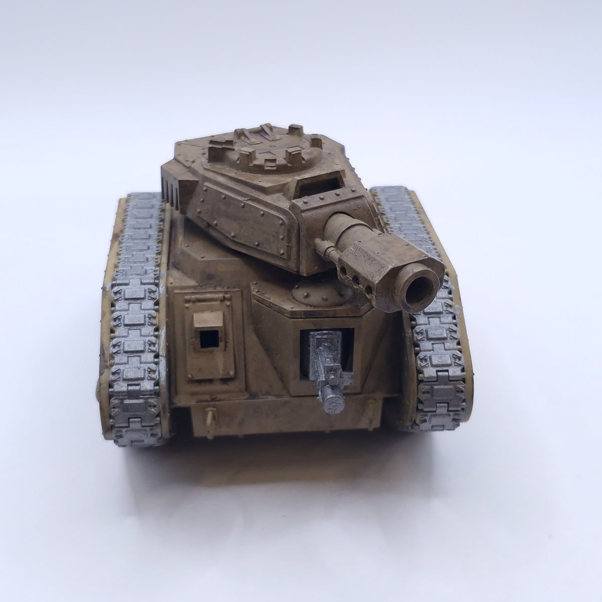 Warhammer 40k: Astra Militarum Leman Russ Painted BC044