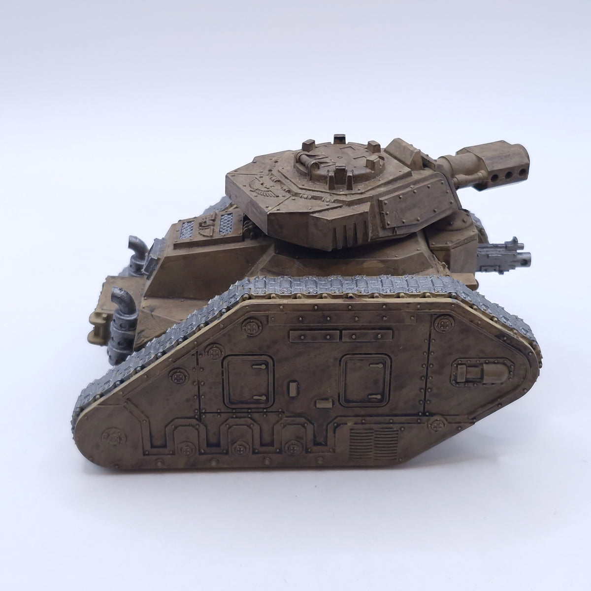 Warhammer 40k: Astra Militarum Leman Russ Painted BC044