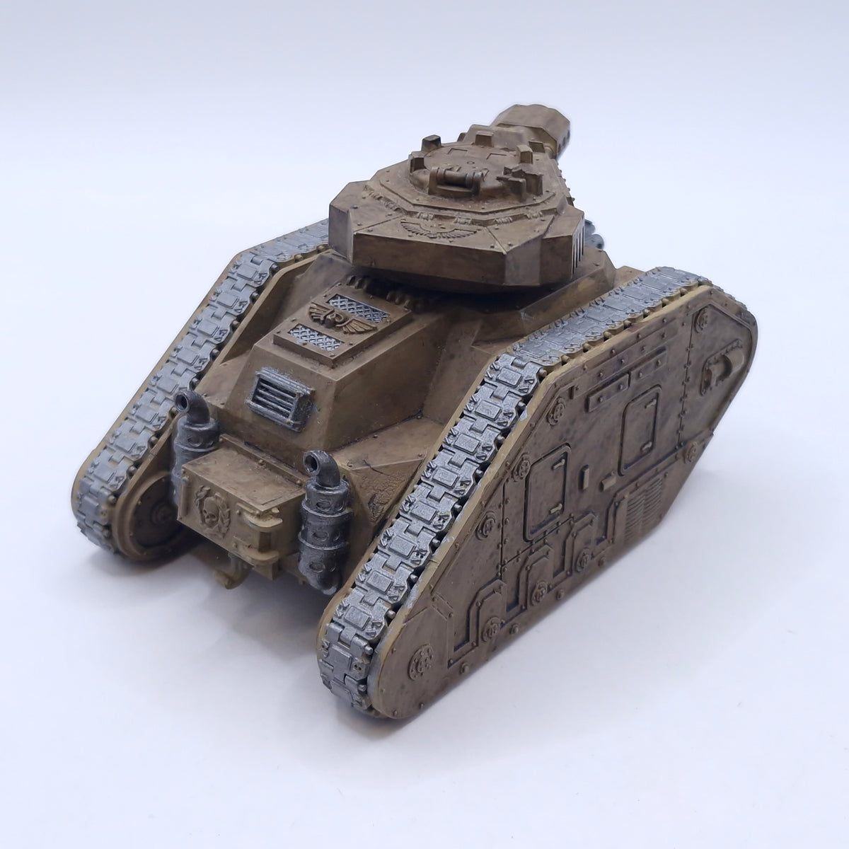 Warhammer 40k: Astra Militarum Leman Russ Painted BC044