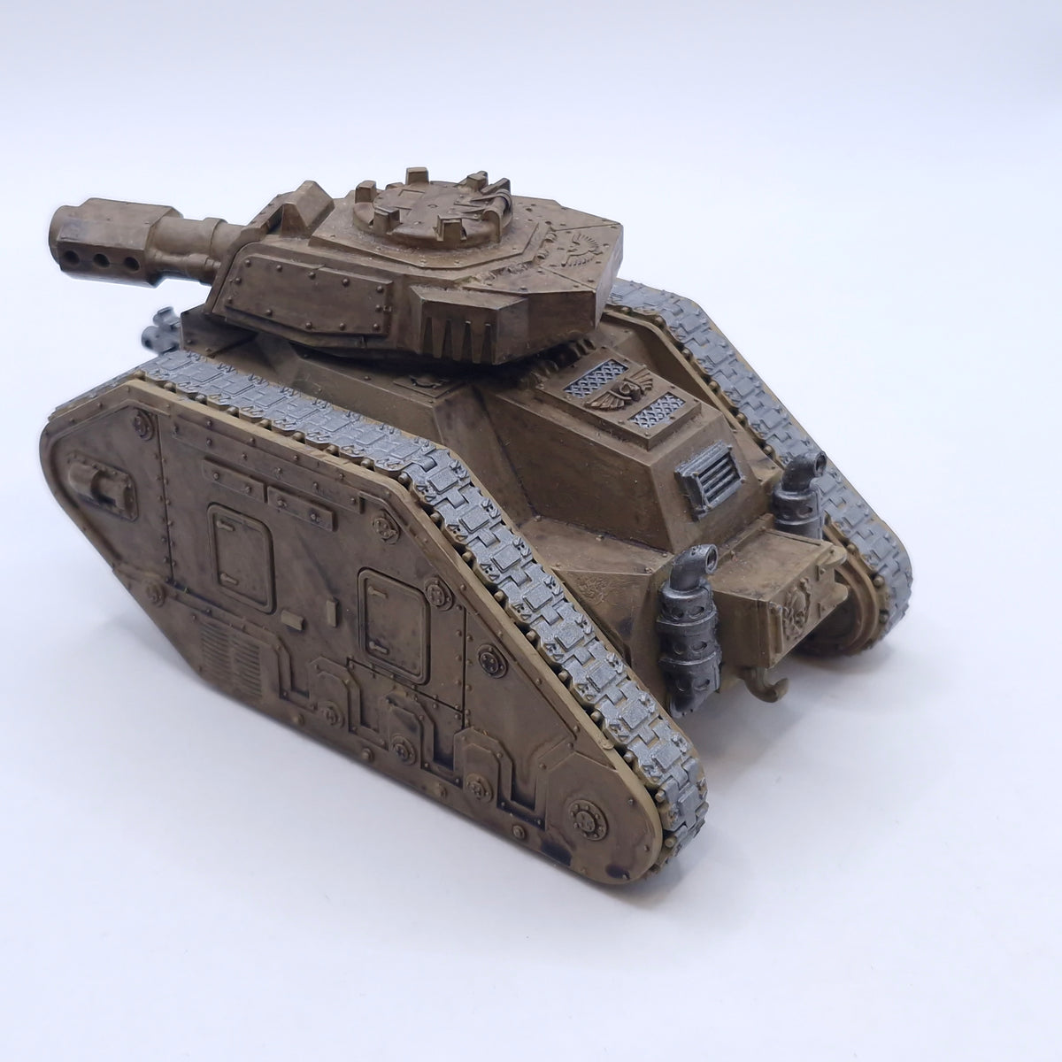 Warhammer 40k: Astra Militarum Leman Russ Painted BC044