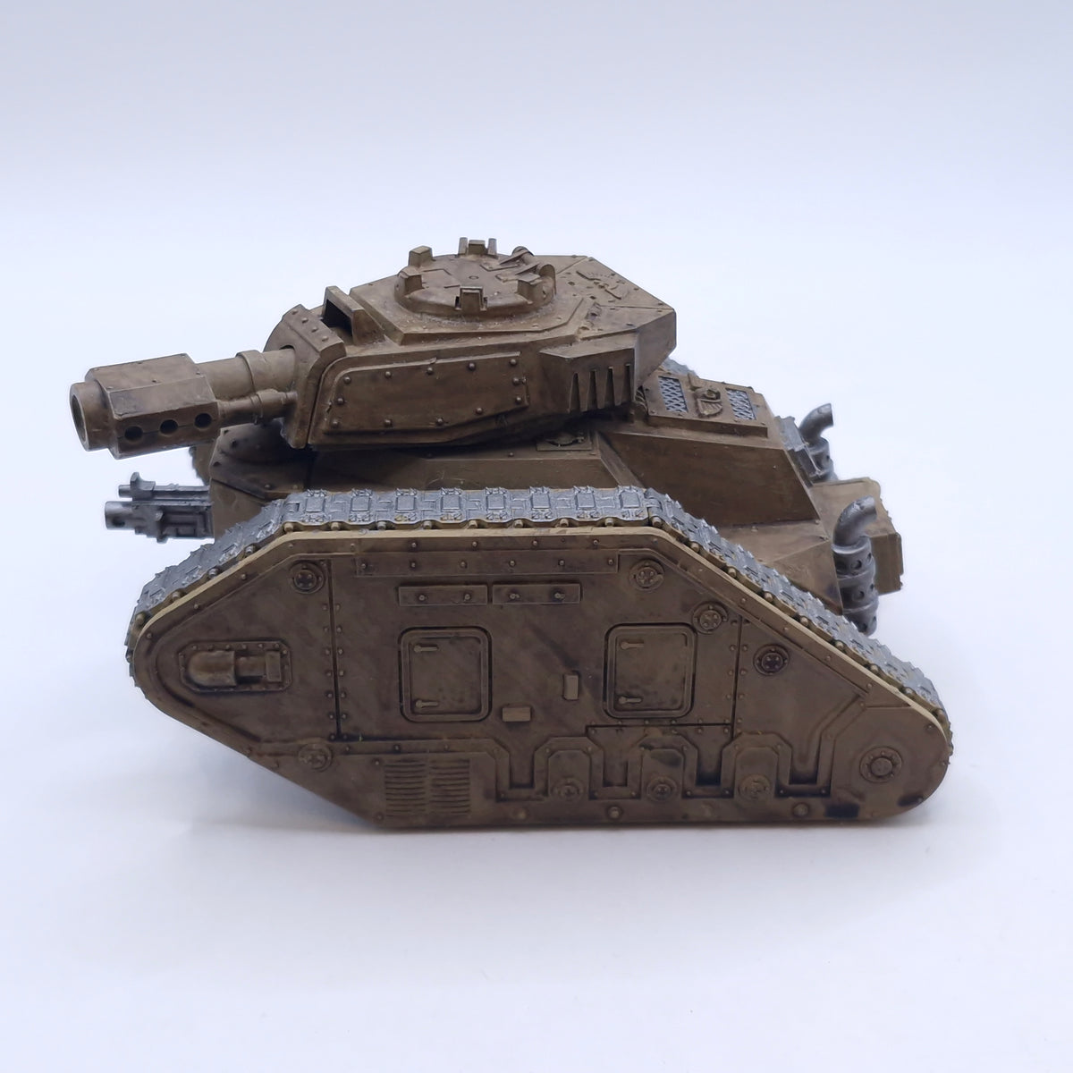 Warhammer 40k: Astra Militarum Leman Russ Painted BC044