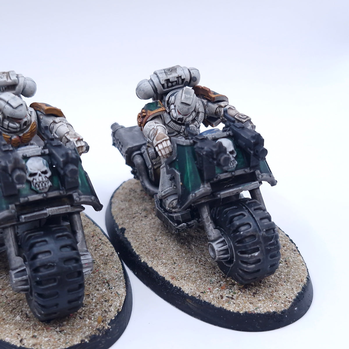 Warhammer 40k: Space Marines Bike Squad Painted AJ227