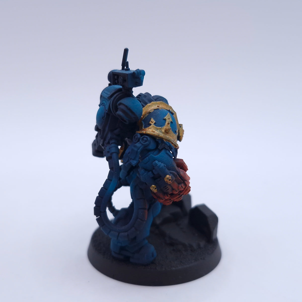 Warhammer 40k: Space Marines Tor Garadon Gravis Captain Conversion AE215