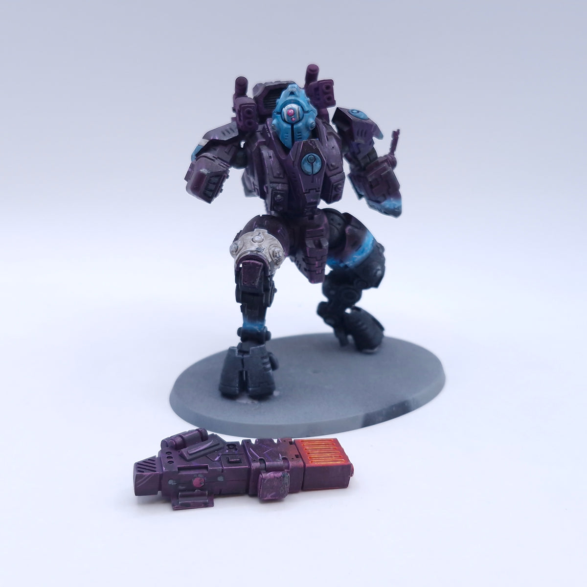 Warhammer 40k: T'au XV95 Ghostkeel Battlesuit Painted  BTB30